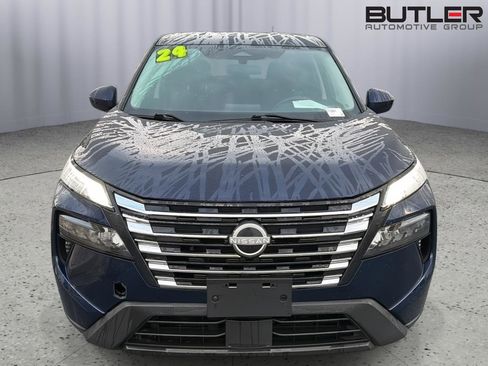 Used 2024 Nissan Rogue SV FWD image 9