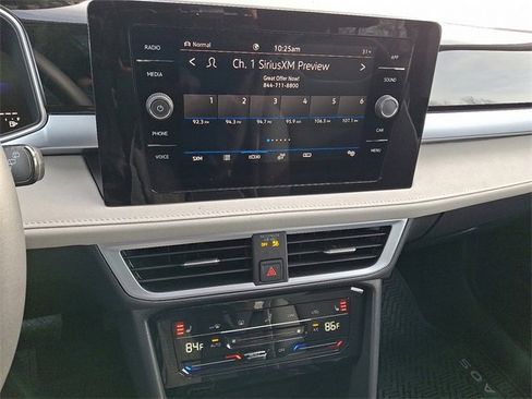 New 2026 Volkswagen Taos SE image 9