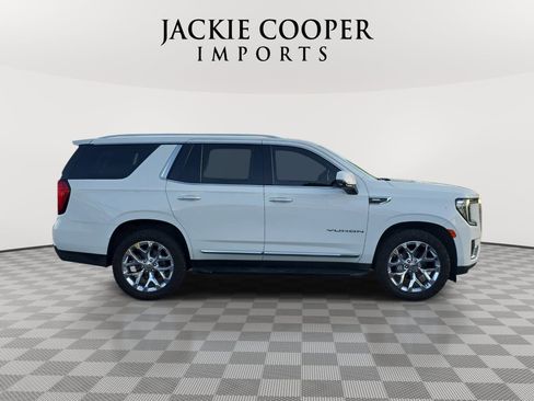 Used 2022 GMC Yukon SLT w/ SLT Premium Package RWD image 4