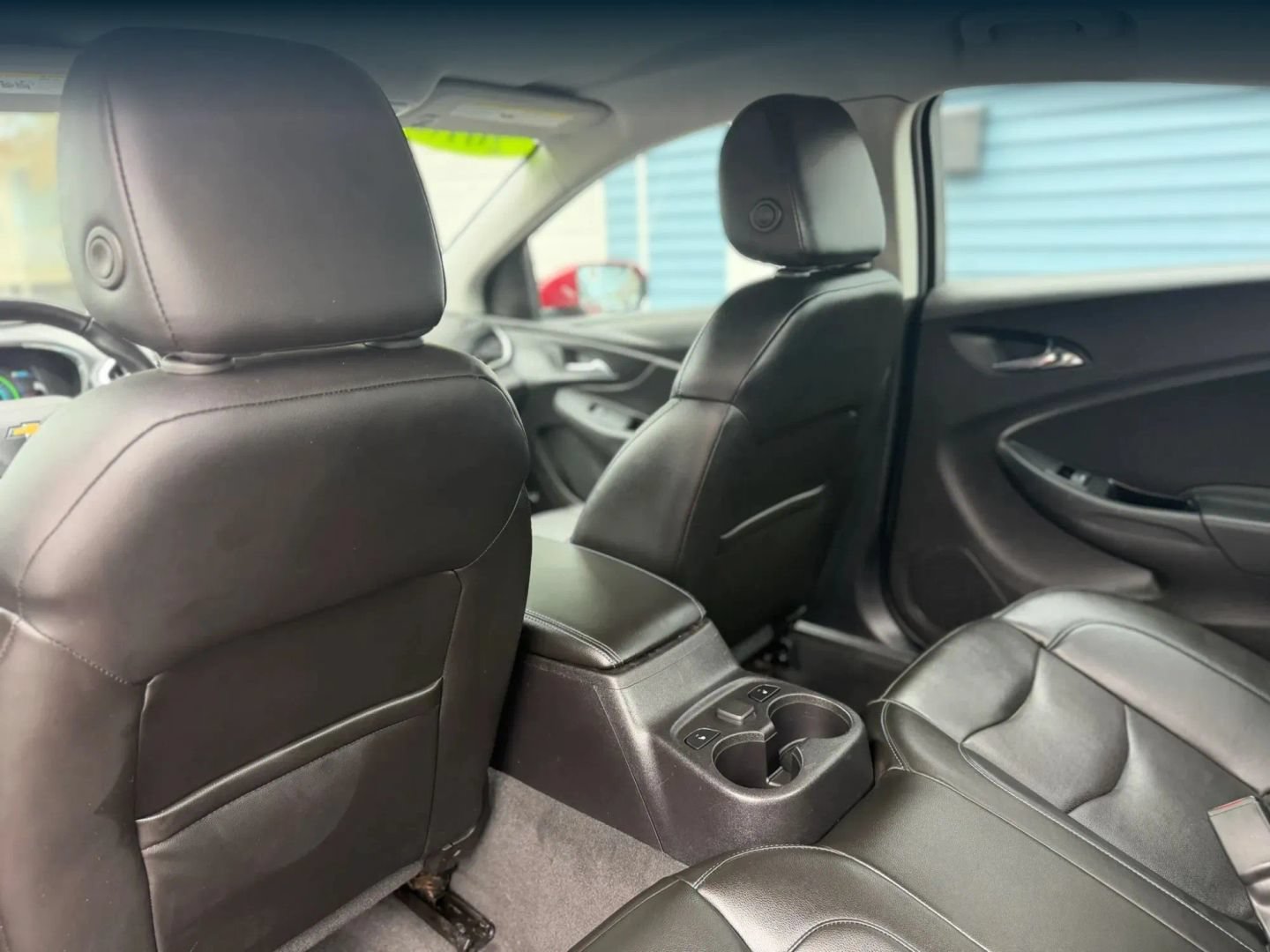 Used 2018 Chevrolet Volt Premier w/ Driver Confidence Package FWD image 33