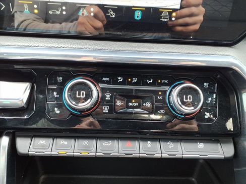 Used 2023 GMC Sierra 1500 Denali w/ Denali Reserve Package image 22