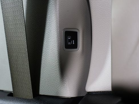 Used 2023 Chrysler Voyager LX FWD image 47