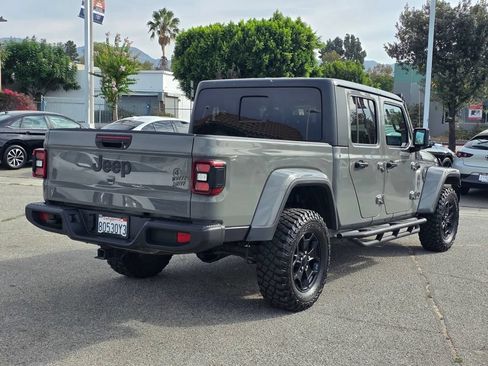 Used 2021 Jeep Gladiator Sport AWD/4WD image 5