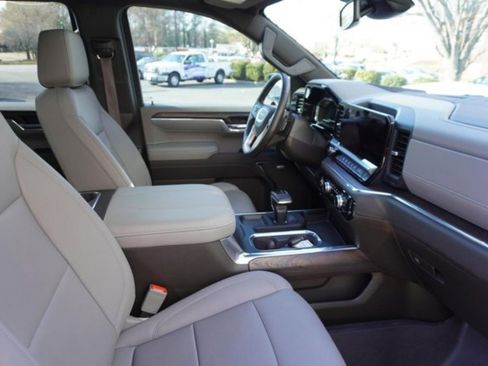 Used 2023 GMC Sierra 1500 SLT w/ SLT Premium Package image 16