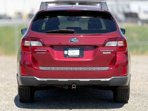 Used 2015 Subaru Outback 2.5i Limited image 4