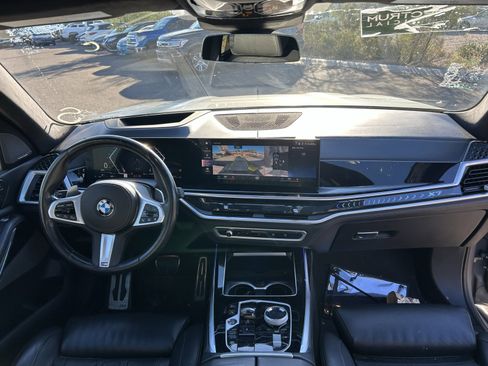 Used 2023 BMW X7 xDrive40i w/ Executive Package image 19