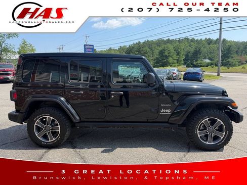 Used 2023 Jeep Wrangler Unlimited Sahara w/ Cold Weather Group AWD/4WD image 7