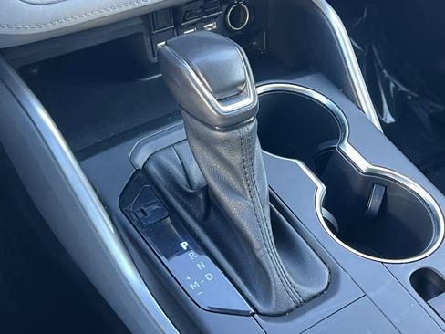 Used 2021 Toyota Highlander LE image 21