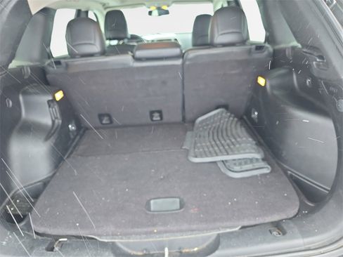 Used 2015 Jeep Cherokee Limited image 25