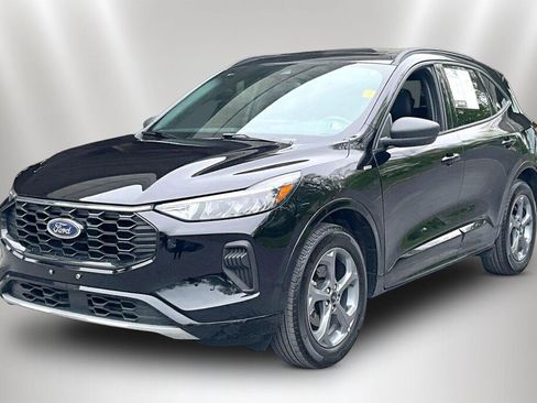 Used 2023 Ford Escape ST-Line w/ Tech Pack #1 AWD/4WD image 3
