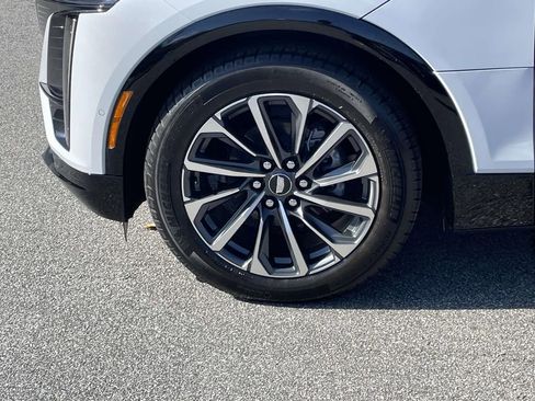 New 2026 Cadillac Lyriq Sport image 9