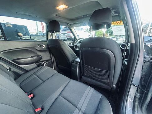 Used 2022 Hyundai Venue SEL w/ Cargo Package FWD image 13