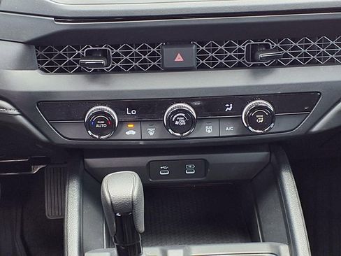 Certified 2025 Honda Accord LX image 15