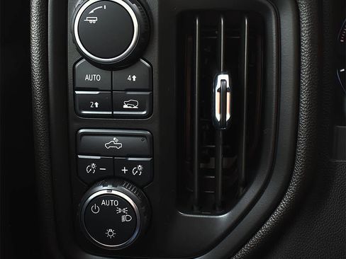 Used 2025 Chevrolet Silverado 1500 Custom w/ Turbomax Blackout Package image 19