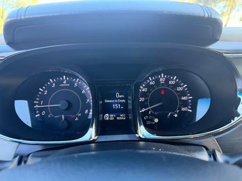 Used 2013 Toyota Avalon Limited FWD image 23