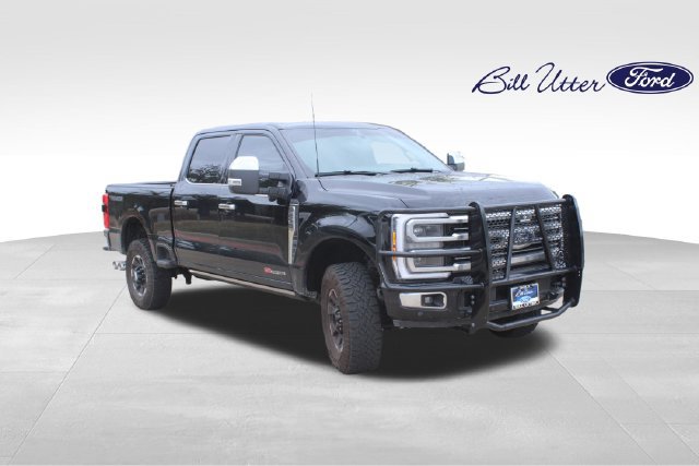 Used 2026 Ford F250 Platinum w/ Platinum Plus Package AWD/4WD image 3