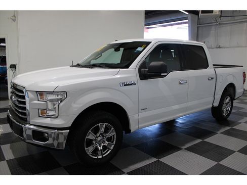 Used 2015 Ford F150 XLT w/ Equipment Group 302A Luxury image 13