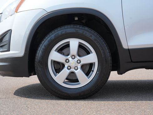 Used 2016 Chevrolet Trax LS AWD/4WD image 11