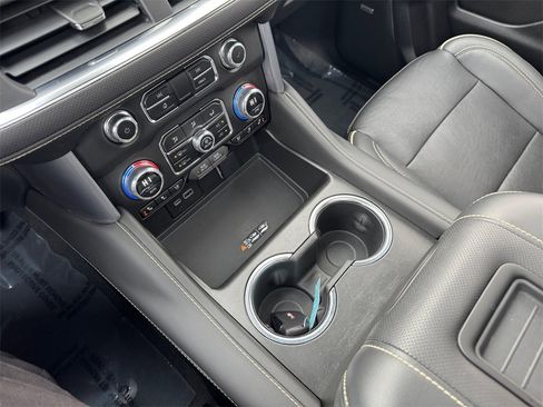 Used 2023 GMC Yukon XL SLT image 22