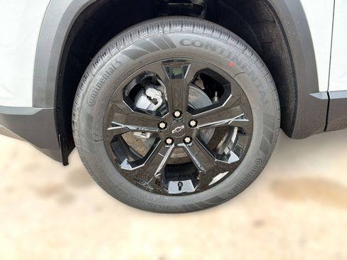 New 2026 Chevrolet Equinox LT w/ Midnight Edition FWD image 12