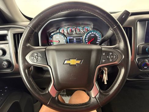 Used 2018 Chevrolet Silverado 1500 LT w/ LT Eassist Package AWD/4WD image 19