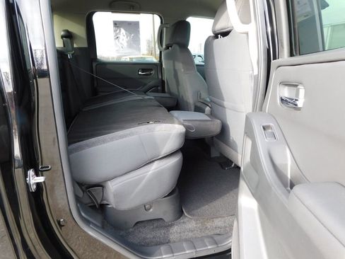 Used 2024 Nissan Frontier SV w/ Hardbody Edition AWD/4WD image 35