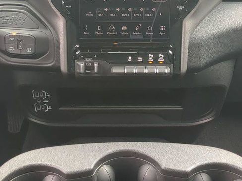 Certified 2026 RAM 2500 Big Horn AWD/4WD image 20