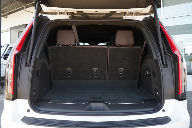 Used 2023 Cadillac Escalade Sport Platinum AWD/4WD image 8