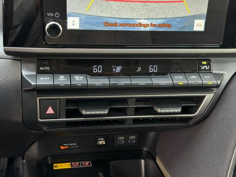 Used 2025 Toyota Camry LE FWD image 27
