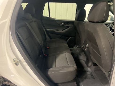 Certified 2025 Chevrolet Equinox LT image 10