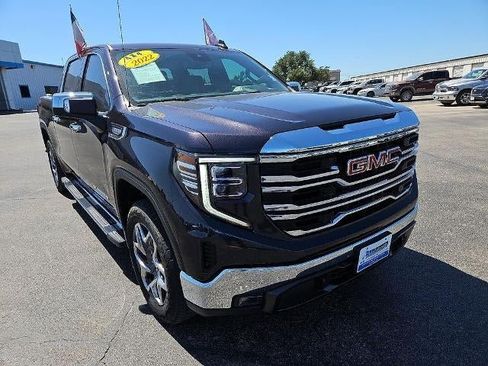 Used 2022 GMC Sierra 1500 SLT AWD/4WD image 11