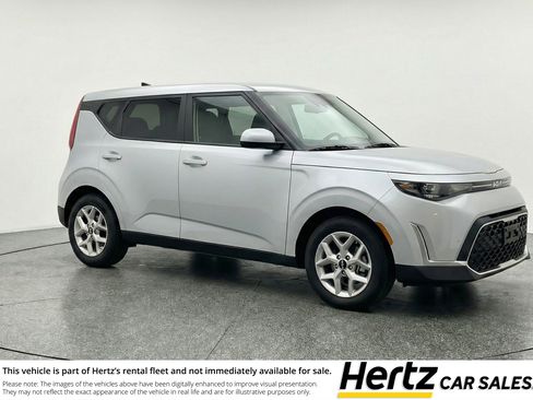 Used 2025 Kia Soul LX w/ LX Technology Package image 1