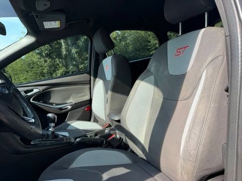 Used 2015 Ford Focus ST FWD image 12