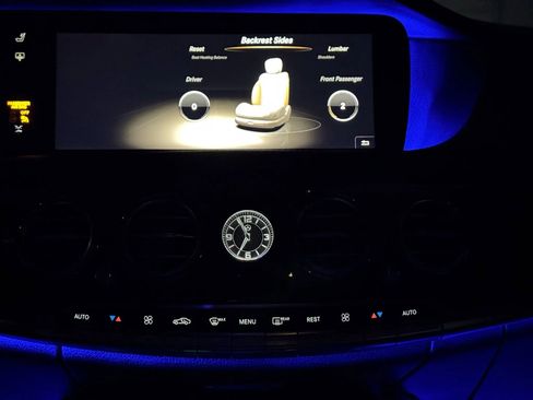 Used 2014 Mercedes-Benz S 550 Sedan image 28