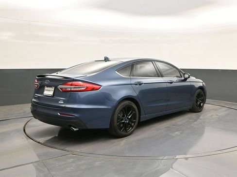 Used 2019 Ford Fusion SE w/ Equipment Group 151A FWD image 10