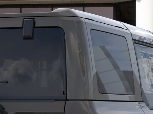 New 2025 Ford Bronco Badlands image 25