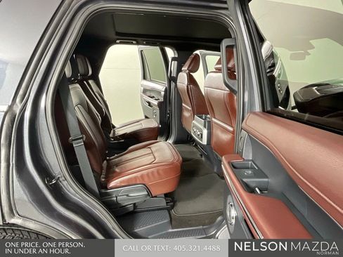 Used 2022 Ford Expedition Limited RWD image 16