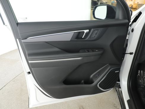 Used 2025 Buick Enclave Sport Touring w/ Super Cruise Package image 6