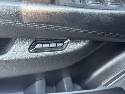 Used 2015 Cadillac Escalade Luxury image 21