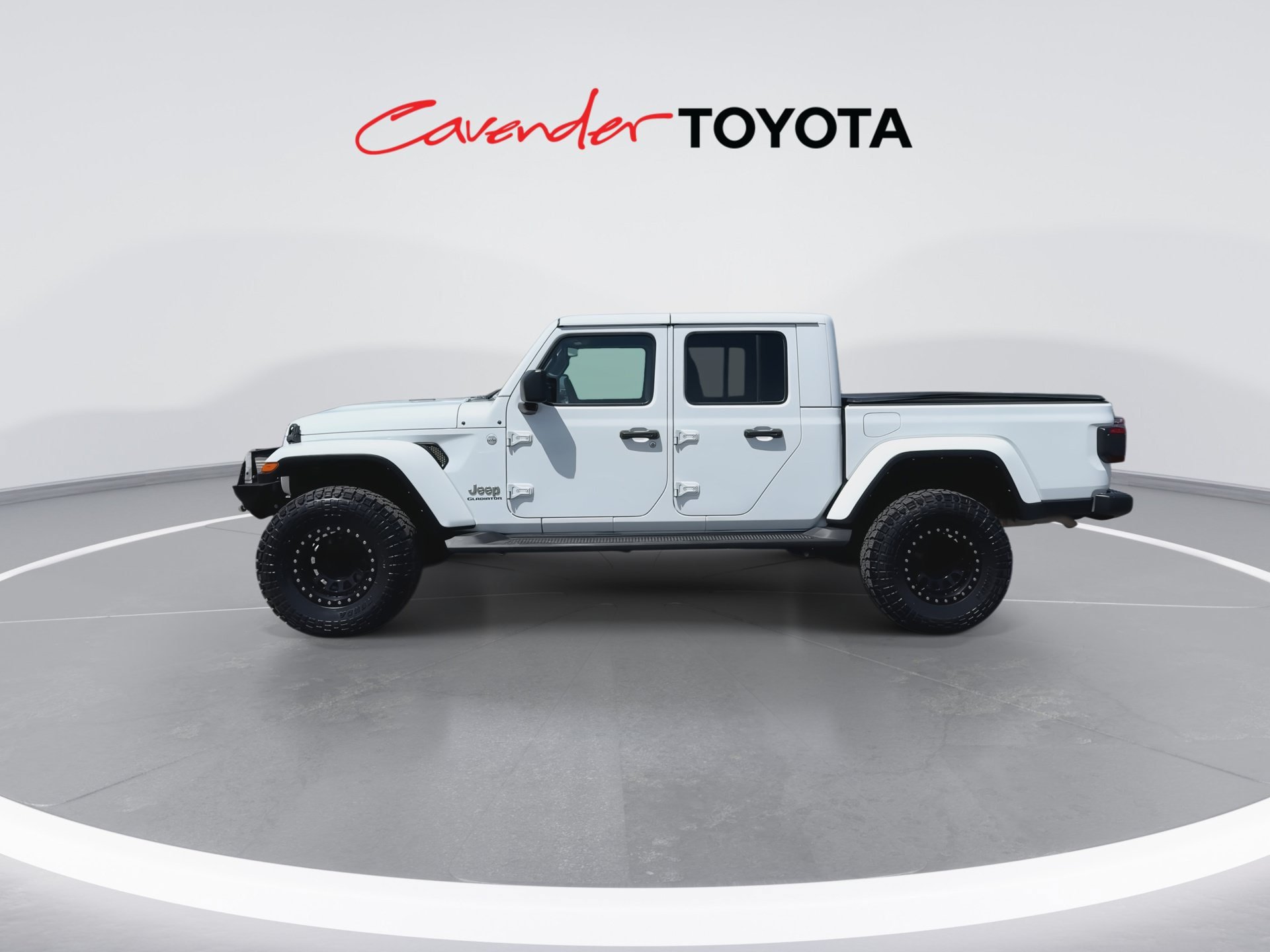 Used 2022 Jeep Gladiator Overland w/ Popular Equipment Package AWD/4WD image 5