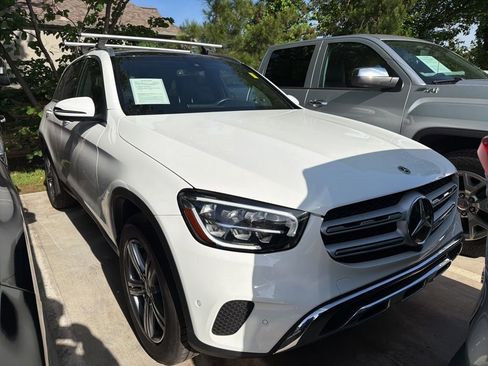 Used 2021 Mercedes-Benz GLC 300 4MATIC image 2