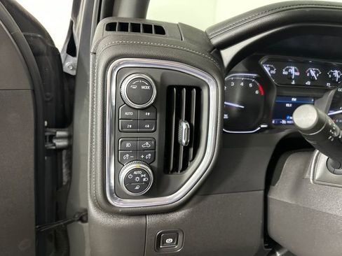 Used 2020 GMC Sierra 1500 SLT w/ SLT Premium Package AWD/4WD image 19