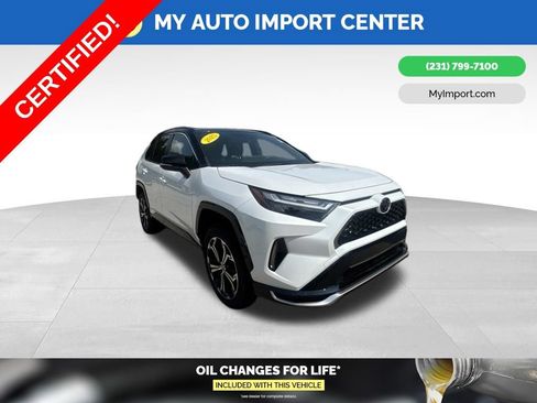 Certified 2025 Toyota RAV4 XSE AWD/4WD image 1