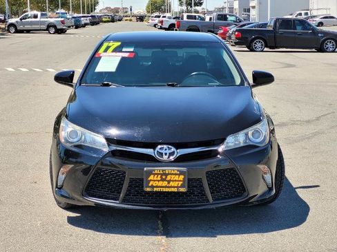 Used 2017 Toyota Camry SE FWD image 2