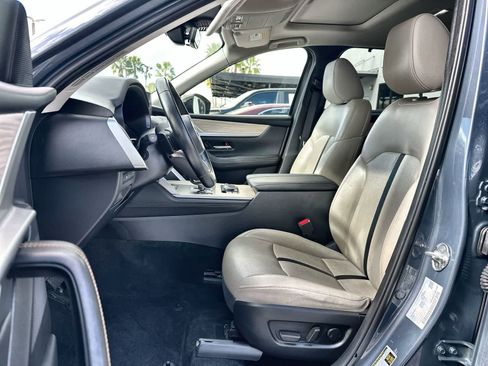 Used 2025 MAZDA CX-70 3.3 Turbo w/ Preferred Package image 11