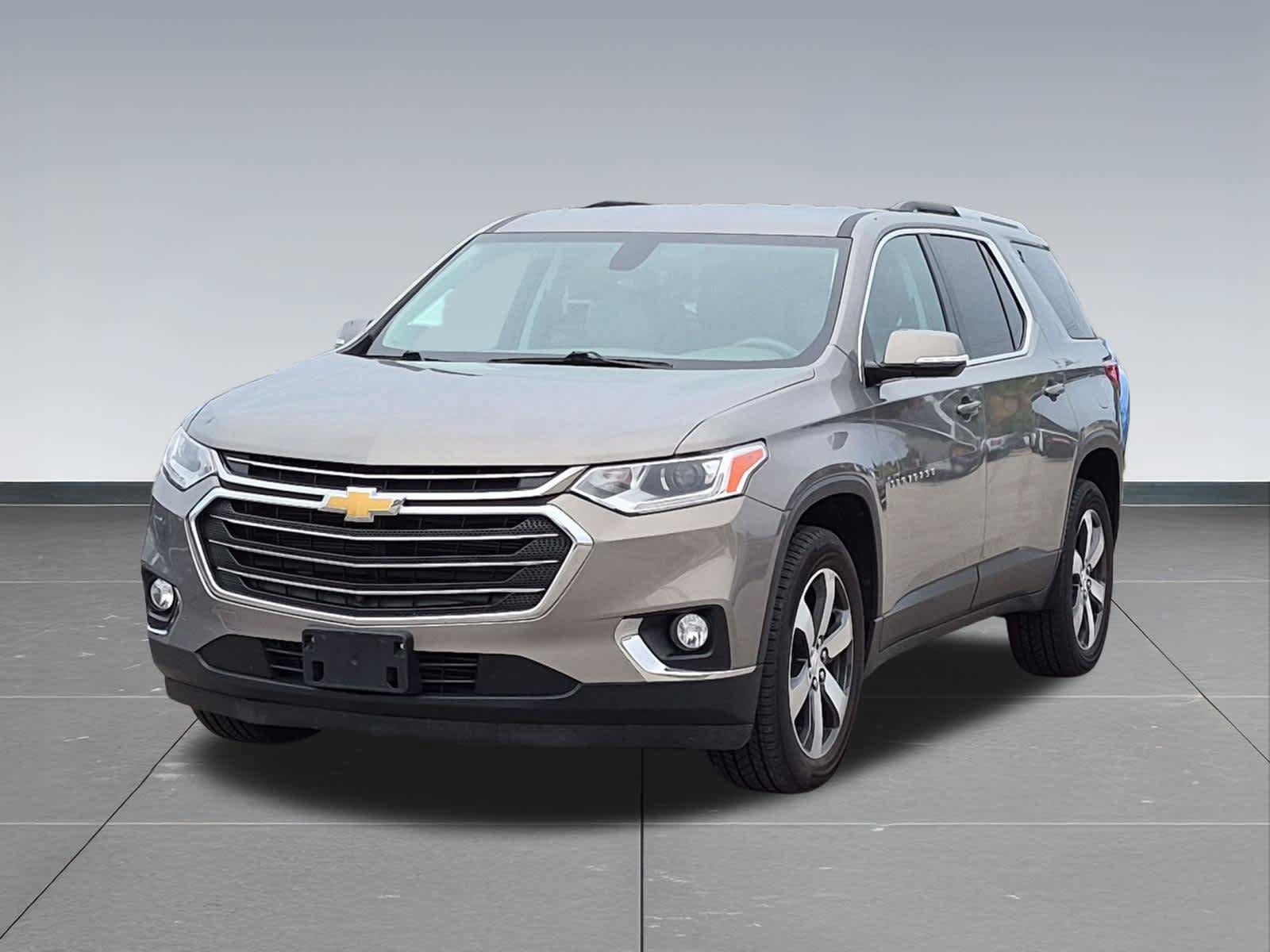 Used 2018 Chevrolet Traverse LT w/ LPO, Floor Liner Package FWD image 10