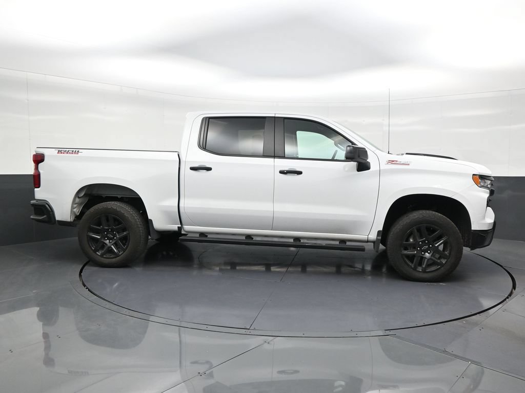 Used 2025 Chevrolet Silverado 1500 LT Trail Boss w/ Convenience Package II AWD/4WD image 6