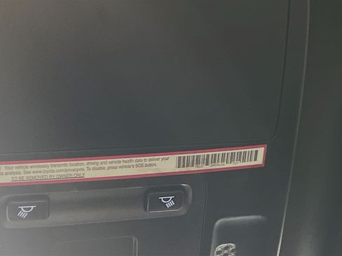 Used 2025 Toyota Camry SE w/ Convenience Package FWD image 22