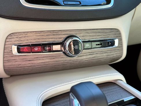 Certified 2024 Volvo XC90 T8 Plus w/ Protection Package Premier image 21