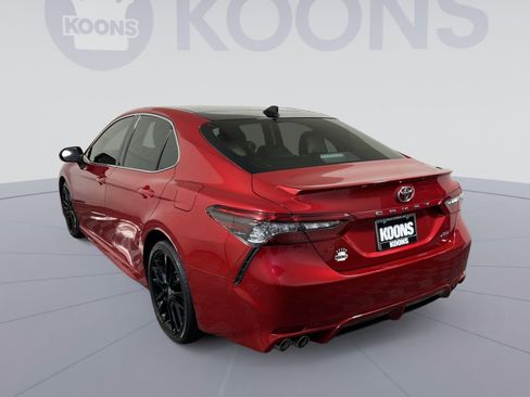 Used 2021 Toyota Camry XSE image 4